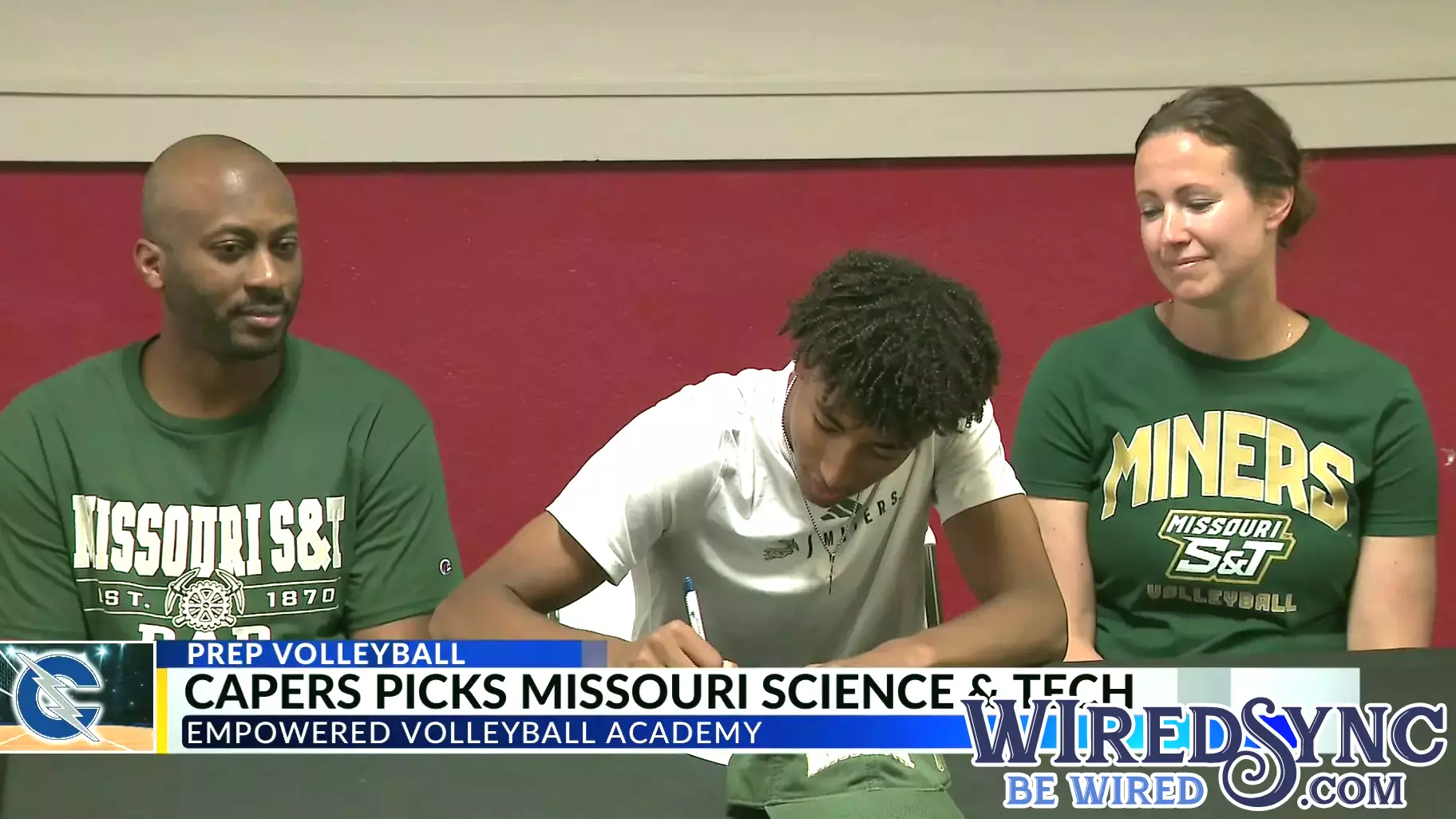 Carroll's Jaydon Capers signs with Missouri University of Science and Technology for volleyball