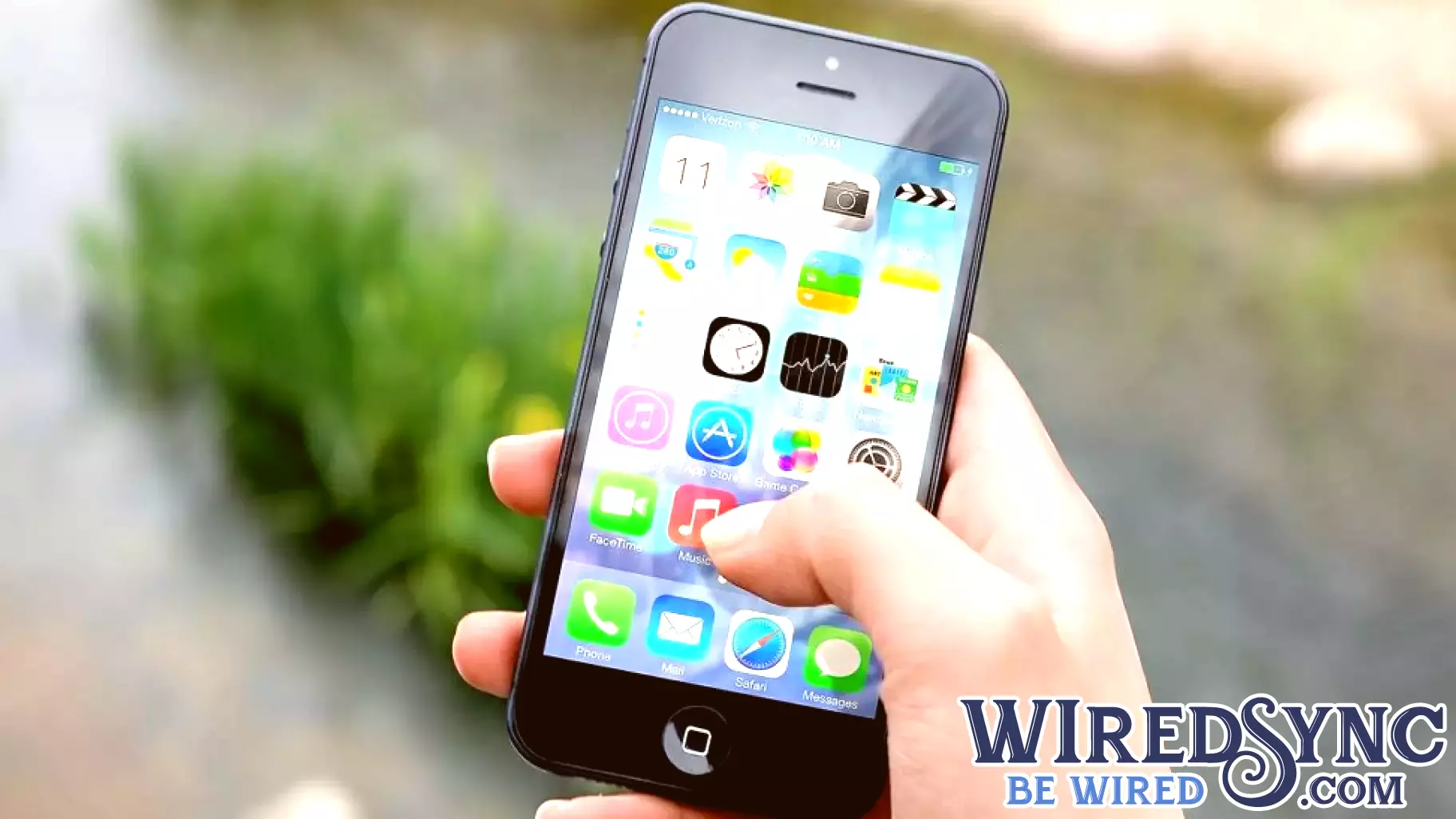 Student discusses how modern technology ruins sleep cycles